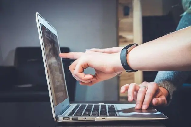 Business Tek Büyük Yataklı Oda