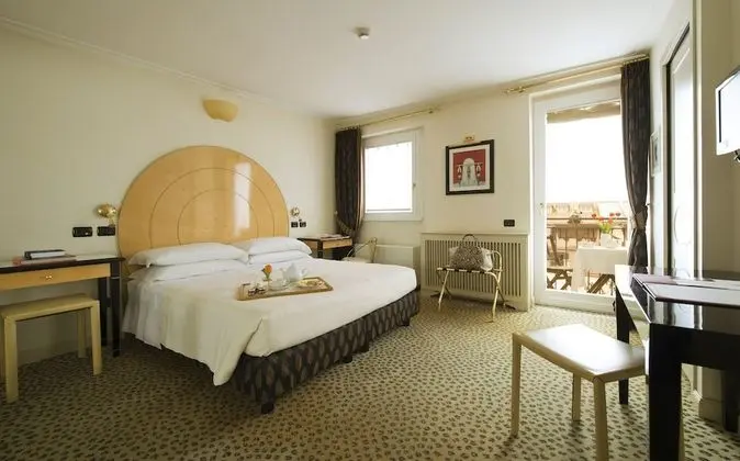 Deluxe Tek Büyük Yataklı Oda, Balkon