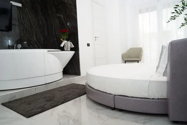 Honeymoon Süit, Jakuzi