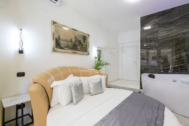 Honeymoon Süit, Jakuzi