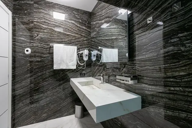 Honeymoon Süit, Jakuzi