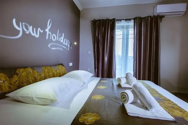 Design Tek Büyük Yataklı Oda, Bahçe Manzaralı