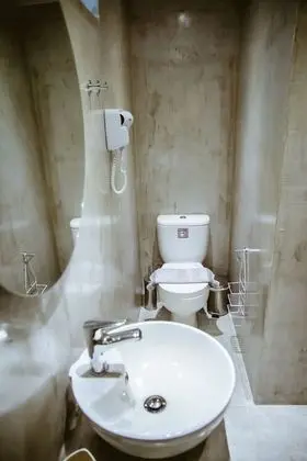 Design Tek Büyük Yataklı Oda, Bahçe Manzaralı