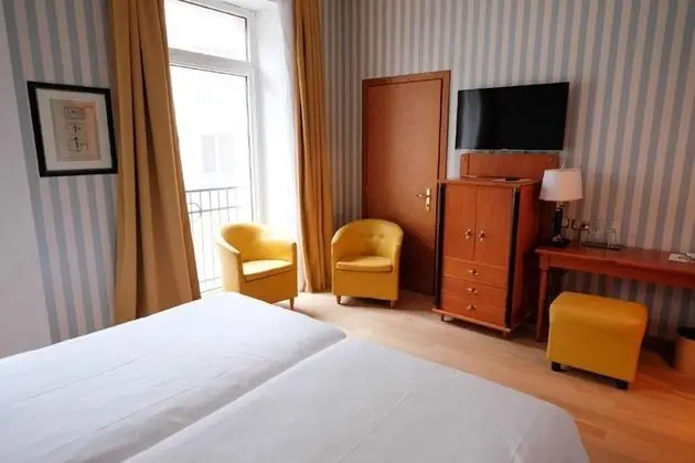 Tek Büyük Yataklı Oda, Balkon