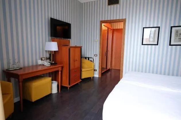 Tek Büyük Yataklı Oda, Balkon