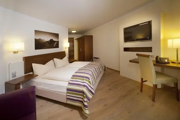 Comfort Tek Büyük Yataklı Oda
