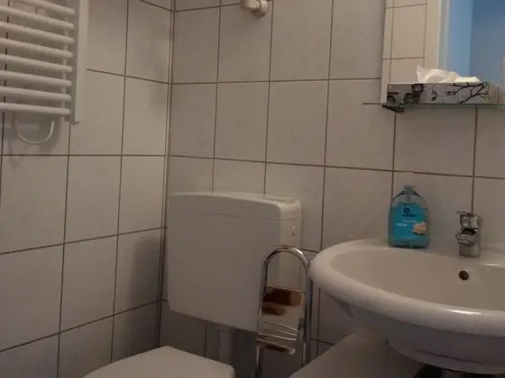 Tek Büyük Yataklı Oda, Banyolu/Duşlu