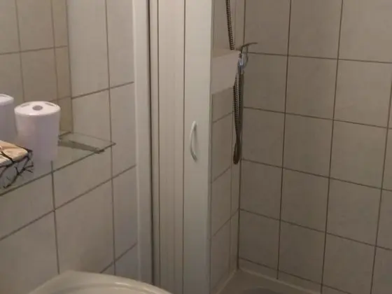 Tek Büyük Yataklı Oda, Banyolu/Duşlu