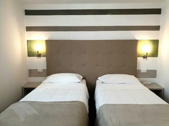 Deluxe Tek Büyük veya İki Ayrı Yataklı Oda