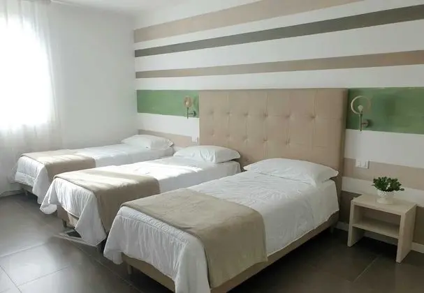 Üç Kişilik Oda