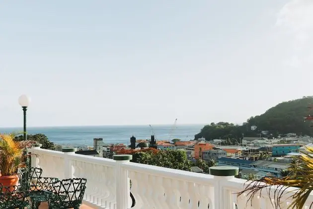 Superior Oda, Koy Manzaralı
