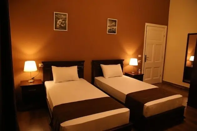 Deluxe Tek Büyük Yataklı Oda (with Bath)