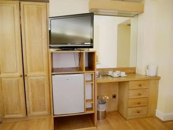 Standard Dört Kişilik Oda, Banyolu/Duşlu