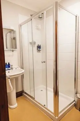 Classic Tek Büyük Yataklı Oda