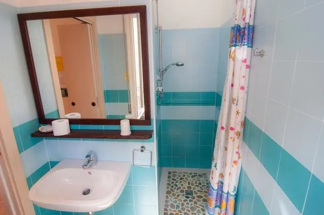 Comfort Tek Büyük veya İki Ayrı Yataklı Oda