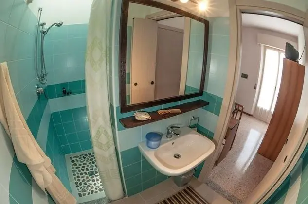 Comfort Tek Büyük veya İki Ayrı Yataklı Oda