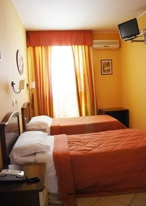 Economy Tek Büyük Yataklı Oda