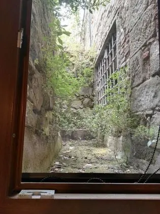 Apart Daire, 1 Büyük (Queen) Boy Yatak, Sigara İçilmez