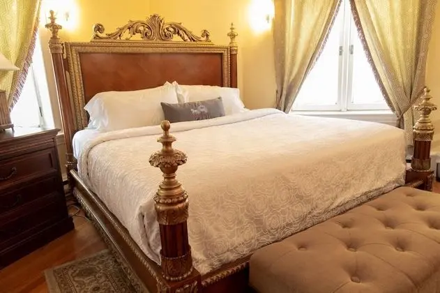 Deluxe Oda, 1 En Büyük (King) Boy Yatak