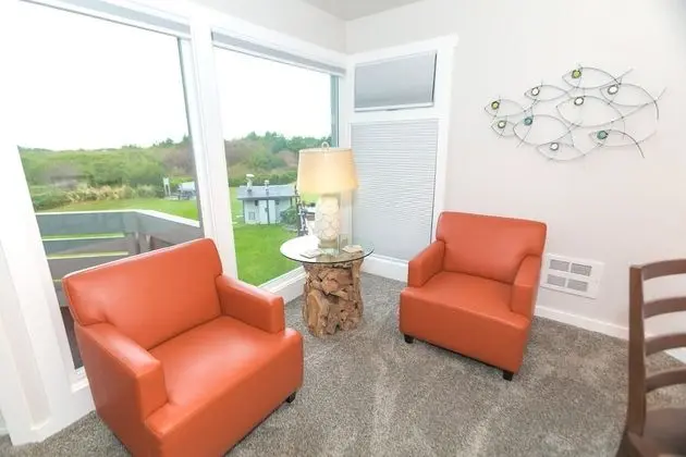 Signature Oda, 1 En Büyük (King) Boy Yatak ve Çekyat, Mutfak (1 Bedroom Unit- Room 203-No Pets)