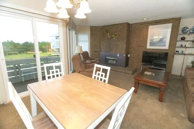 Signature Oda, 1 En Büyük (King) Boy Yatak ve Çekyat, Mutfak (1 Bedroom Unit- Room 204-No Pets)