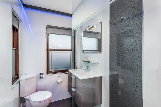 Standard Tek Büyük Yataklı Oda, Banyolu/Duşlu