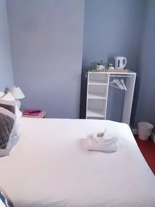 Tek Büyük Yataklı Oda, Banyolu/Duşlu