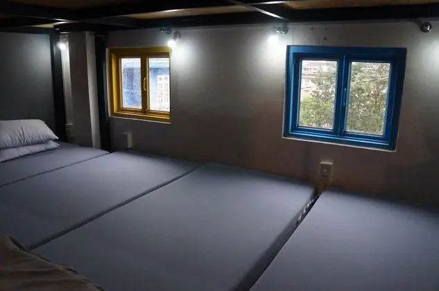 Ortak Ranzalı Oda, Sadece kadınlar için