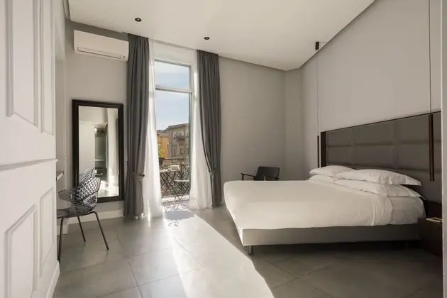 Superior Tek Büyük Yataklı Oda, Balkon, Şehir Manzaralı