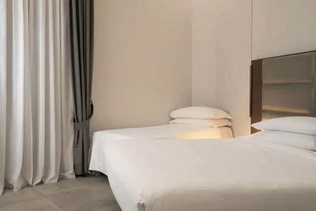 Superior Tek Büyük Yataklı Oda, Balkon, Şehir Manzaralı