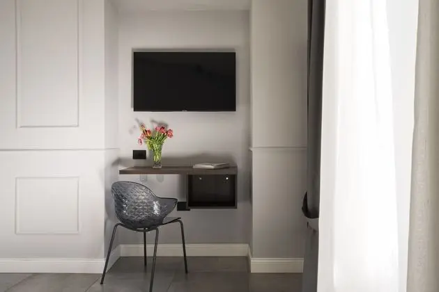 Superior Tek Büyük Yataklı Oda, Balkon, Şehir Manzaralı