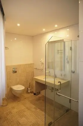 One Bedroom apartment twin bed