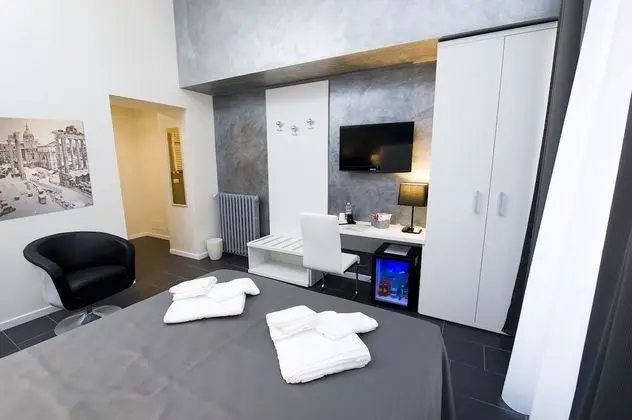 Standard Tek Büyük veya İki Ayrı Yataklı Oda