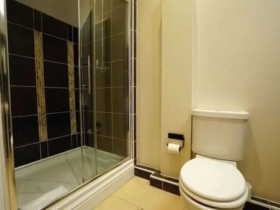 Tek Büyük Yataklı Oda, Banyolu/Duşlu, Bahçe Manzaralı (Room 5)