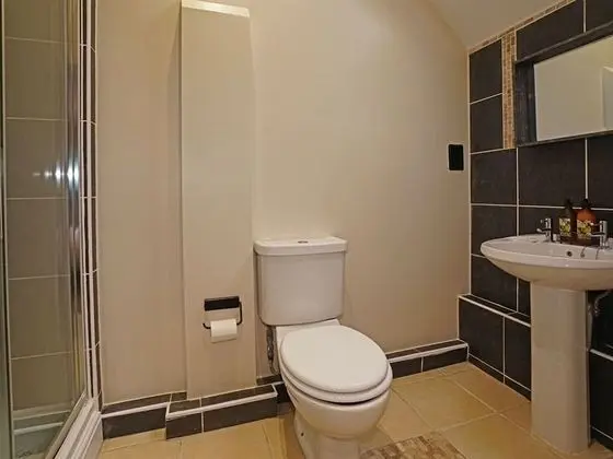 Tek Büyük Yataklı Oda, Banyolu/Duşlu, Bahçe Manzaralı (Room 5)