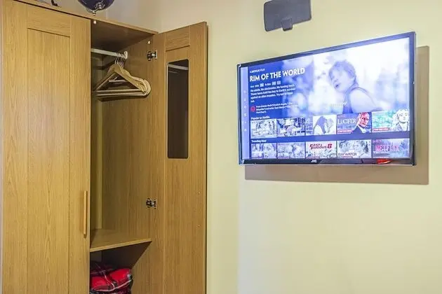 Comfort Tek Büyük Yataklı Oda, 1 Çift Kişilik Yatak, Ortak Banyo (Room 4)