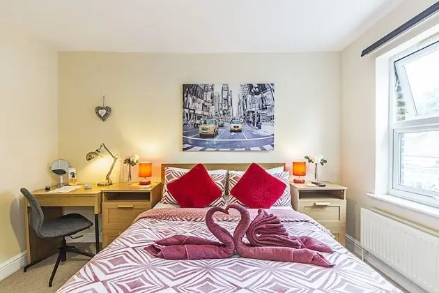 Comfort Tek Büyük Yataklı Oda, 1 Çift Kişilik Yatak, Ortak Banyo (Room 4)