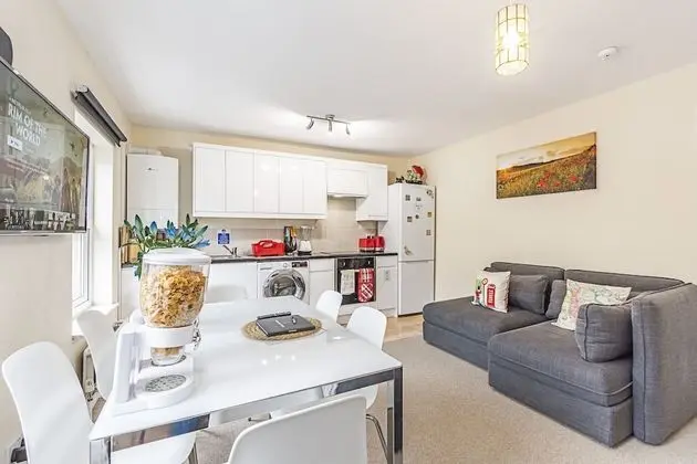 Comfort Tek Büyük Yataklı Oda, 1 Çift Kişilik Yatak, Ortak Banyo (Room 4)