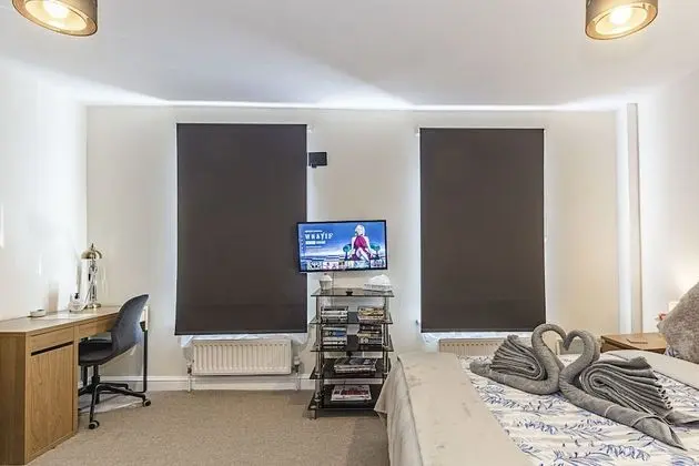 Deluxe Oda, 1 En Büyük (King) Boy Yatak, Ortak Banyo (Room 3)