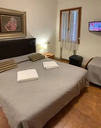 City Üç Kişilik Oda, Ortak Banyo, Şehir Manzaralı