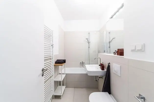 Stüdyo, 1 Büyük (Queen) Boy Yatak ve Çekyat (40m²)