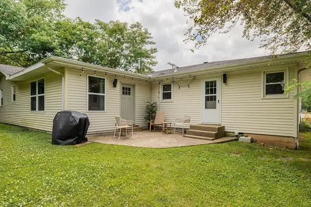 Ev (Greystone Home - Excellent location! )