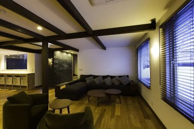 Ev, Birden Çok Yatak Odası (3 Double, 6 Single, 6 bunk beds)