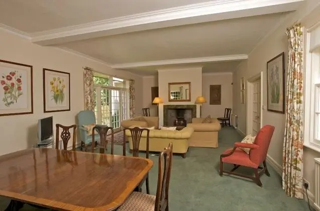 4 Bedroom Colonel's House