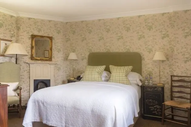 Small Cottage Room