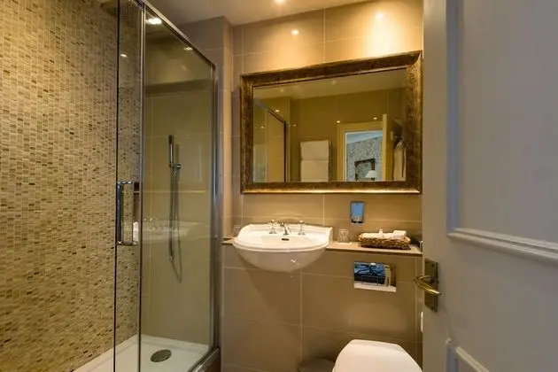 Small Cottage Room
