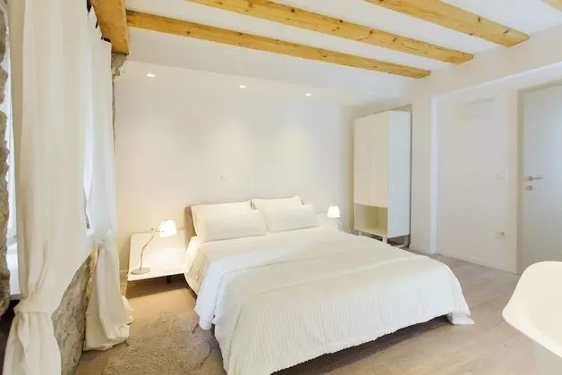 Delux Double Room 1, City view