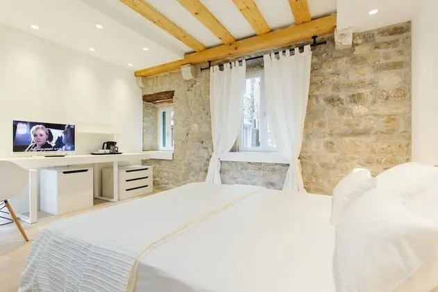 Delux Double Room 1, City view