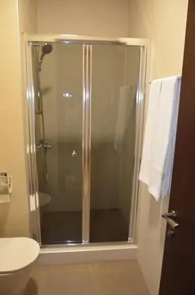 Standard Tek Büyük Yataklı Oda, Sigara İçilmez, Buzdolabı