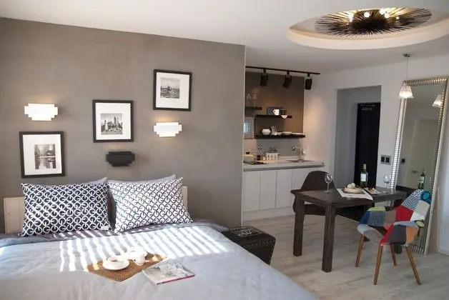 Deluxe Tek Büyük Yataklı Oda